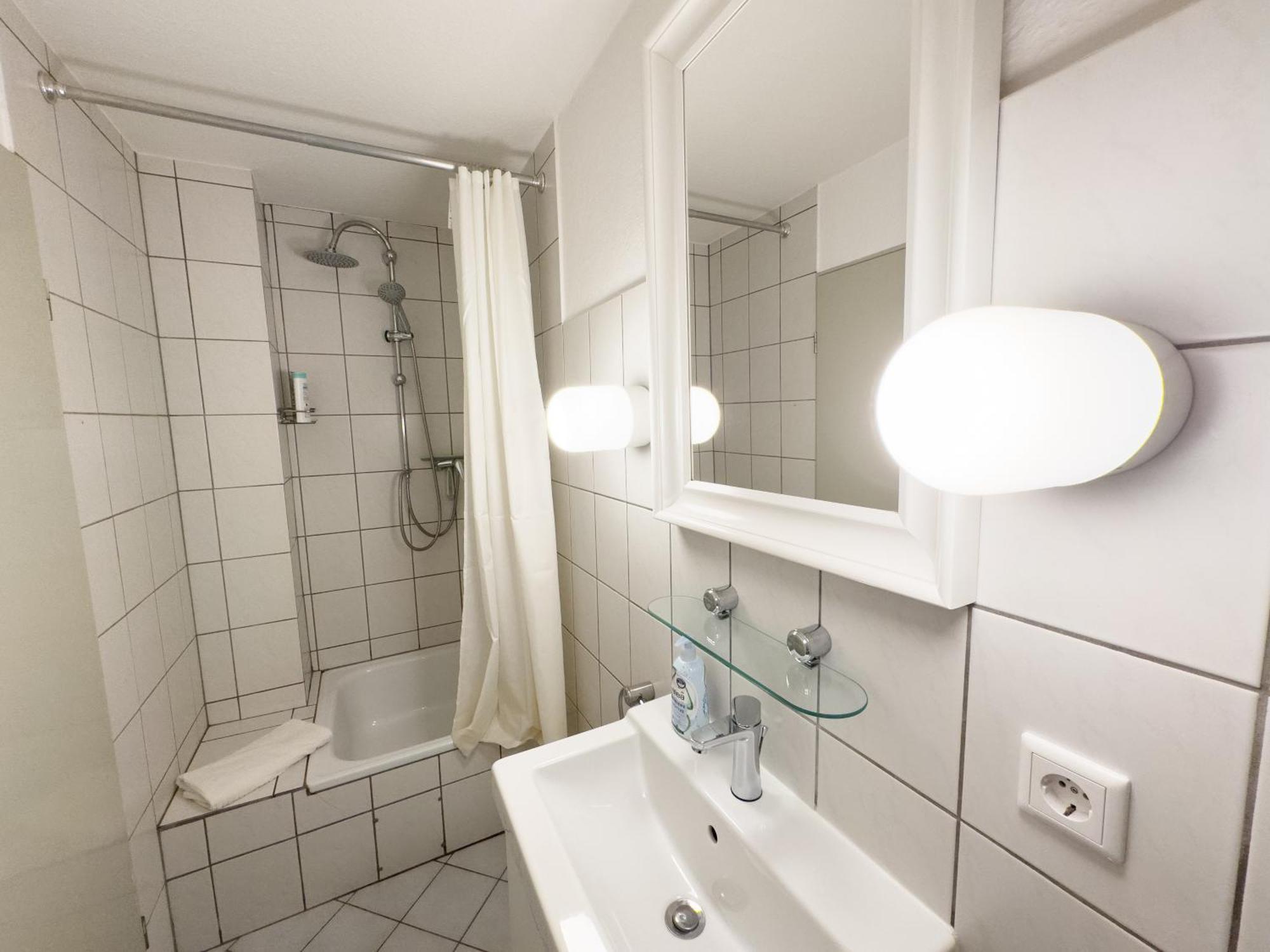 Schoene Wohnung Fuer 4 Gaeste An Der Eilenriede Mit Kostenlosen Parkplaetzen Hannover Kültér fotó